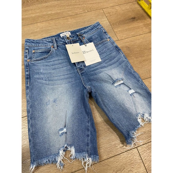 Splendid A L.A. Denim Shorts Size Large Distressed 28x9 - Picture 2 of 11